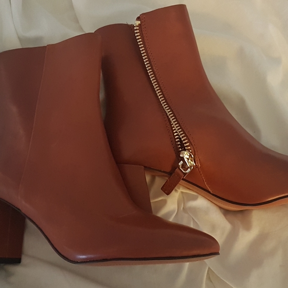 SoldBR leather rich cognac ankle boots -new in box - Picture 4 of 6